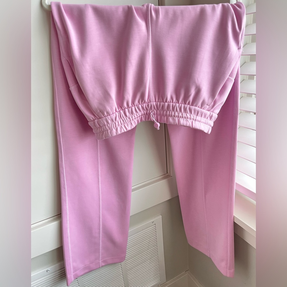 Lululemon Softstreme High Rise Pant NWOT Size 4 Vita Pink